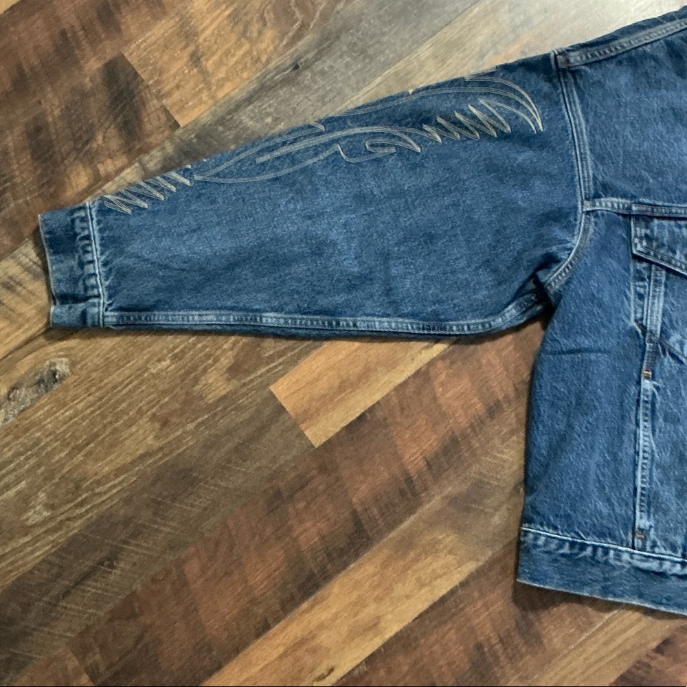 Levi’s Made & Crafted Embroidered Denim Trucker Jacket – Size M – NWT - Picture 6 of 13